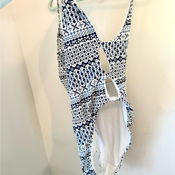 Aerie XXL One Piece Cheeky Voop Swimsuit in Blue & White - Picture 5 of 7